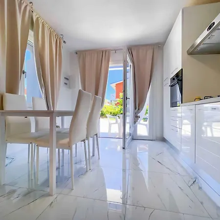 In 45666 Apartman *